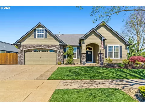 599 Silver Meadows Dr, Eugene, OR 97404