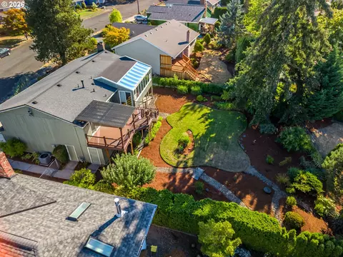 View/Area - 1968 SW 25th St, Gresham, OR 97080 photo 1 of 3