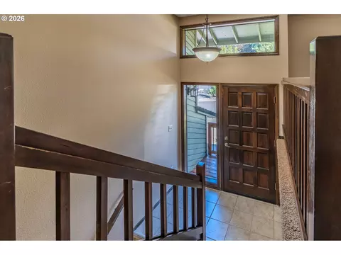 Entry Way - 1968 SW 25th St, Gresham, OR 97080 photo 1 of 1