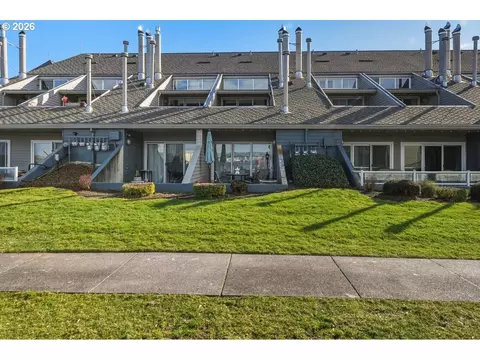 103 N Hayden Bay Dr #103, Portland, OR 97217
