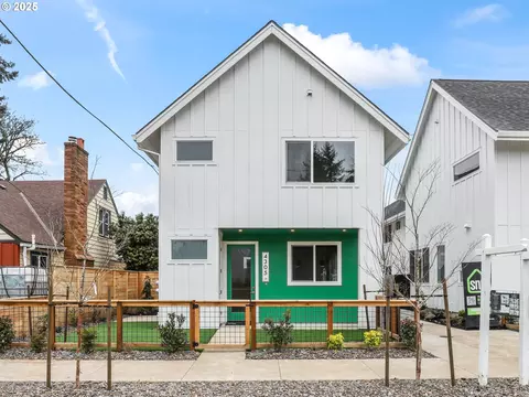 4305 NE Mason St #8, Portland, OR 97211