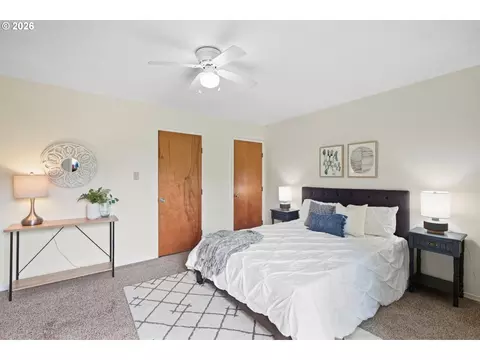 Bedroom - 1304 NE Hogan Dr, Gresham, OR 97030 photo 5 of 5