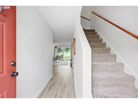 Entry Way - 1304 NE Hogan Dr, Gresham, OR 97030 photo 1 of 4