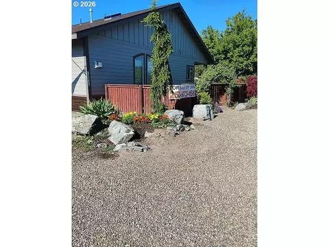 3145 Auburn Ave, Baker City, OR 97814