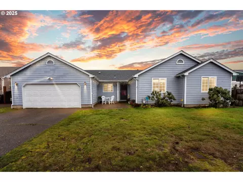 87899 8th St, Veneta, OR 97487