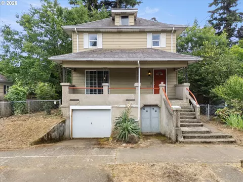6424 NE Hassalo St, Portland, OR 97213