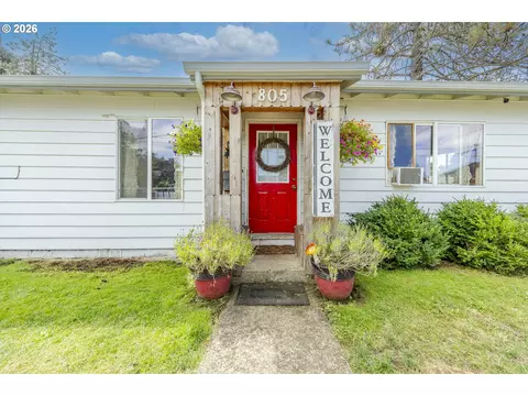 805 E Quincy Ave, Cottage Grove, OR 97424