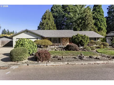 890 NE 6th Dr, Hillsboro, OR 97124