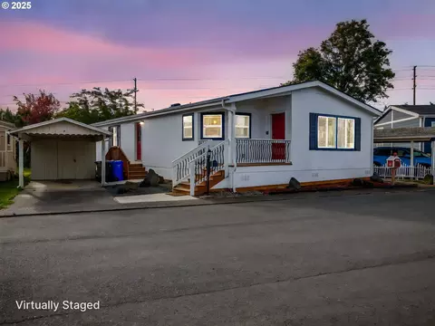 570 N 10th Ave #2, Cornelius, OR 97113