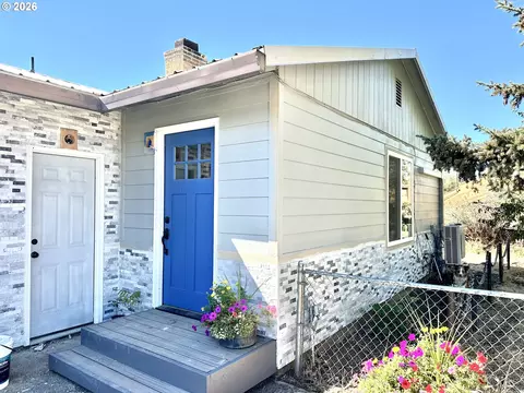 2702 May Ln, La Grande, OR 97850