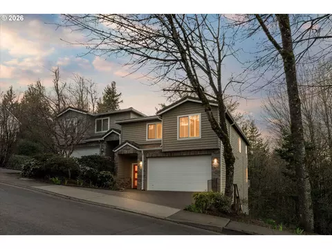 4 Northview Ct, Lake Oswego, OR 97035