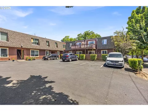 8833 N Syracuse St #19, Portland, OR 97203