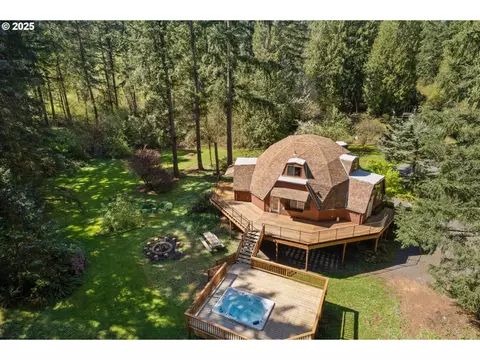 18390 S Upper Highland Rd, Beavercreek, OR 97004
