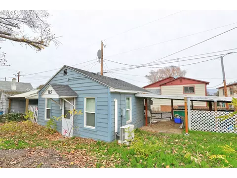 715 W 12th St, The Dalles, OR 97058