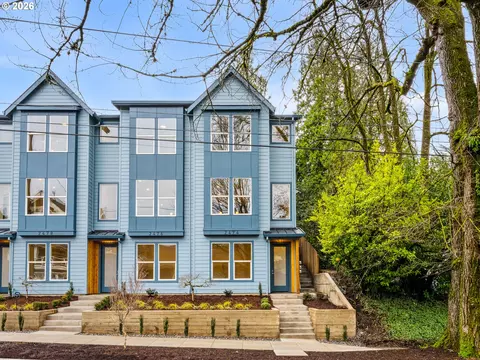 2476 SE Lincoln St, Portland, OR 97214