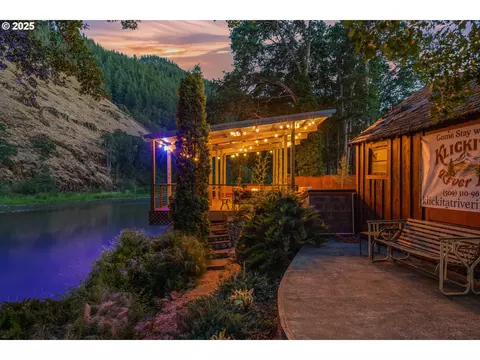 218 2nd St, Klickitat, WA 98628