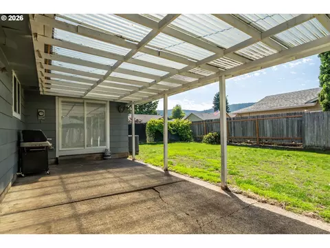 6731 Thurston Rd, Springfield, OR 97478 photo 37