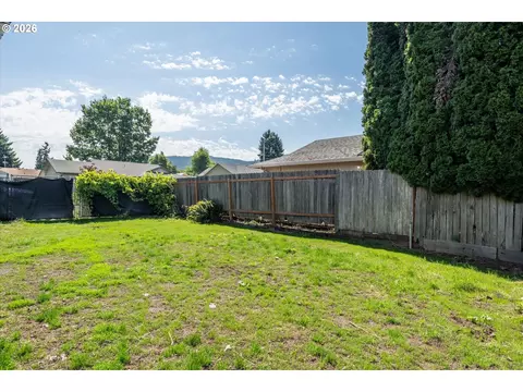 6731 Thurston Rd, Springfield, OR 97478 photo 39
