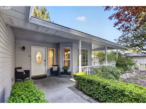 Exterior - 797 NW Wallula Ave, Gresham, OR 97030 photo 2 of 10