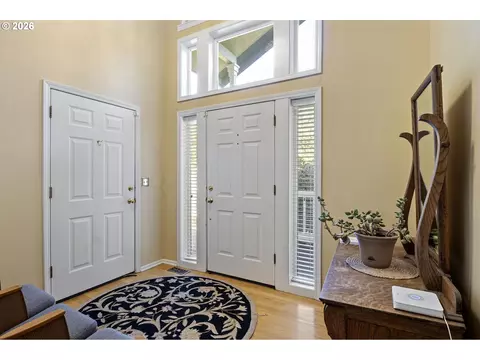 Entry Way - 2533 Moon Mountain Dr, Eugene, OR 97403 photo 1 of 6