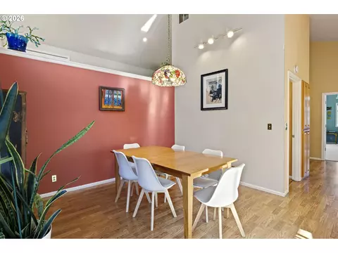 Dining - 2533 Moon Mountain Dr, Eugene, OR 97403 photo 2 of 2