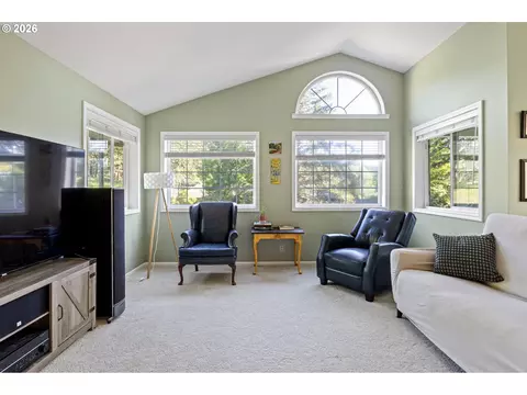 Living - 2533 Moon Mountain Dr, Eugene, OR 97403 photo 1 of 2