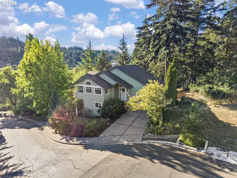 View/Area - 2533 Moon Mountain Dr, Eugene, OR 97403 photo 1 of 2