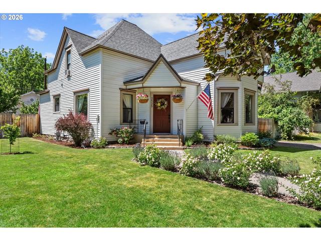 2525 1st St, Baker City, OR 97814