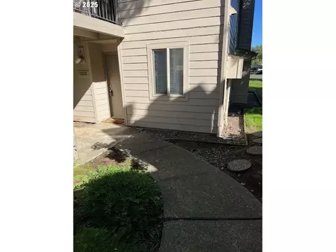 10322 SW Trapper Ter, Beaverton, OR 97008