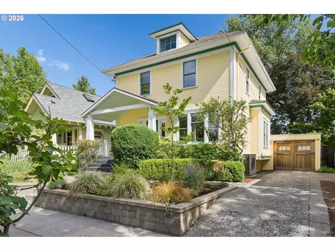 4011 SE Salmon St, Portland, OR 97214