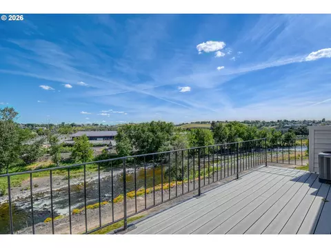 View/Area - 1900 NW Carden Ave #16, Pendleton, OR 97801 photo 1 of 4