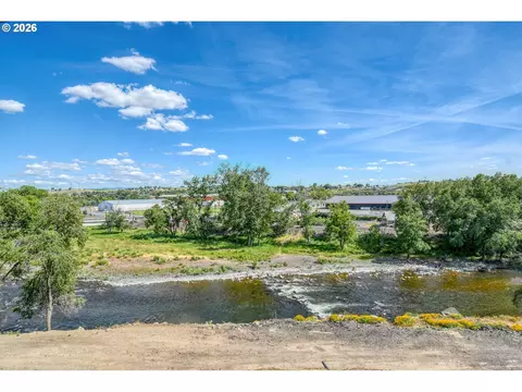 View/Area - 1900 NW Carden Ave #16, Pendleton, OR 97801 photo 2 of 4