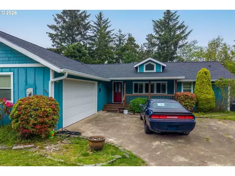 640 SW Kelsie Ln, Waldport, OR 97394