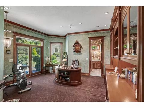 Other - 630 Eureka Ave, Silverton, OR 97381 photo 2 of 10