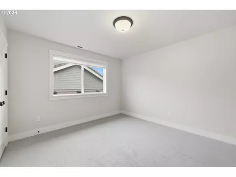 Bedroom - 1930 Sterling Park Pl, Eugene, OR 97408 photo 3 of 6