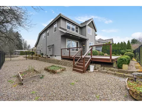 Exterior - 1930 Sterling Park Pl, Eugene, OR 97408 photo 3 of 7