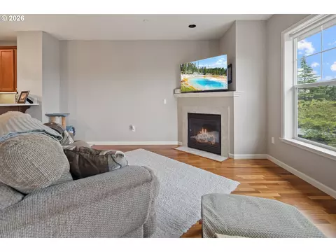 Living - 1258 NW Shattuck Way #308, Gresham, OR 97030 photo 1 of 4