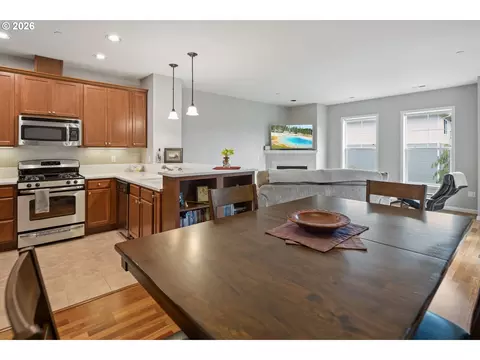 Kitchen - 1258 NW Shattuck Way #308, Gresham, OR 97030 photo 3 of 4