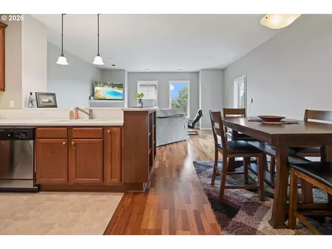 Dining - 1258 NW Shattuck Way #308, Gresham, OR 97030 photo 2 of 2