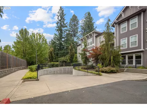 Exterior - 1258 NW Shattuck Way #308, Gresham, OR 97030 photo 11 of 12