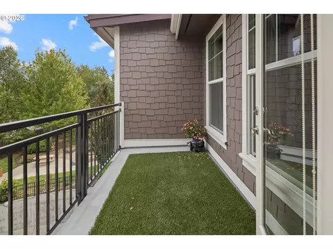 Exterior - 1258 NW Shattuck Way #308, Gresham, OR 97030 photo 9 of 12