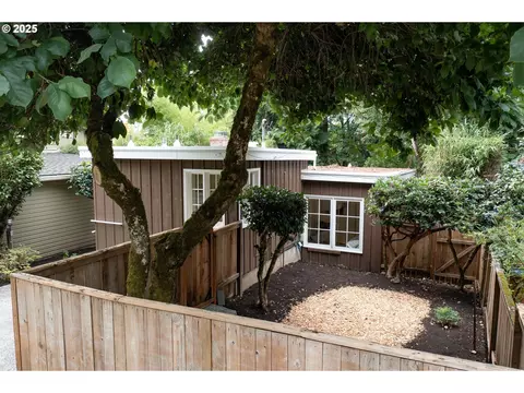 1524 SW Davenport St, Portland, OR 97201