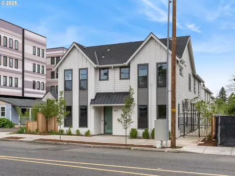 5869 NE Prescott St #7, Portland, OR 97218