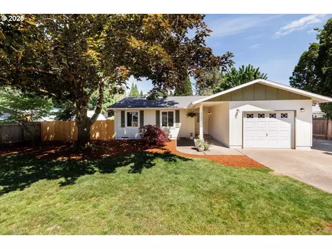 1747 SE Pine St, Hillsboro, OR 97123