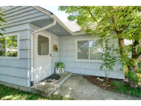 211 Getchell St, Amity, OR 97101