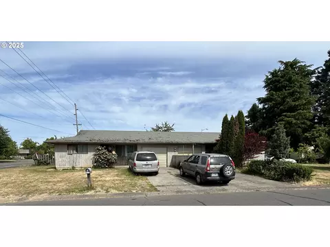 1730 Tierra Lynn Dr, Woodburn, OR 97071