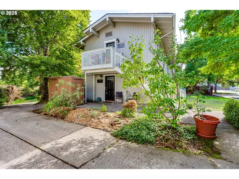 1611 Garfield Pl, Eugene, OR 97402