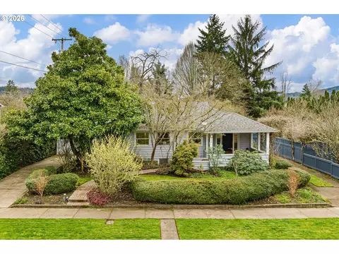 940 E 23rd Ave, Eugene, OR 97405