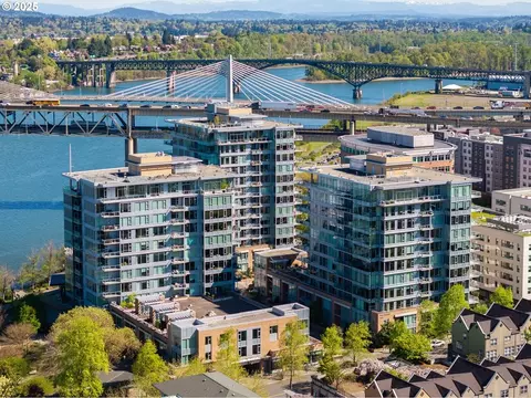 1920 S River Dr #1001, Portland, OR 97201