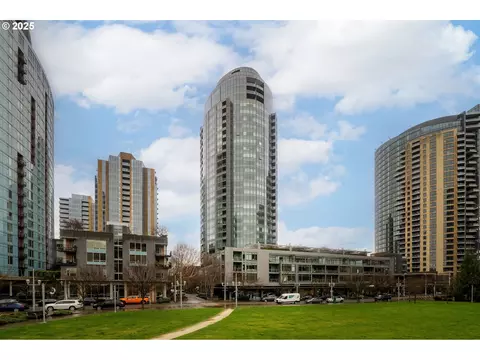 3601 S River Pkwy #800, Portland, OR 97239